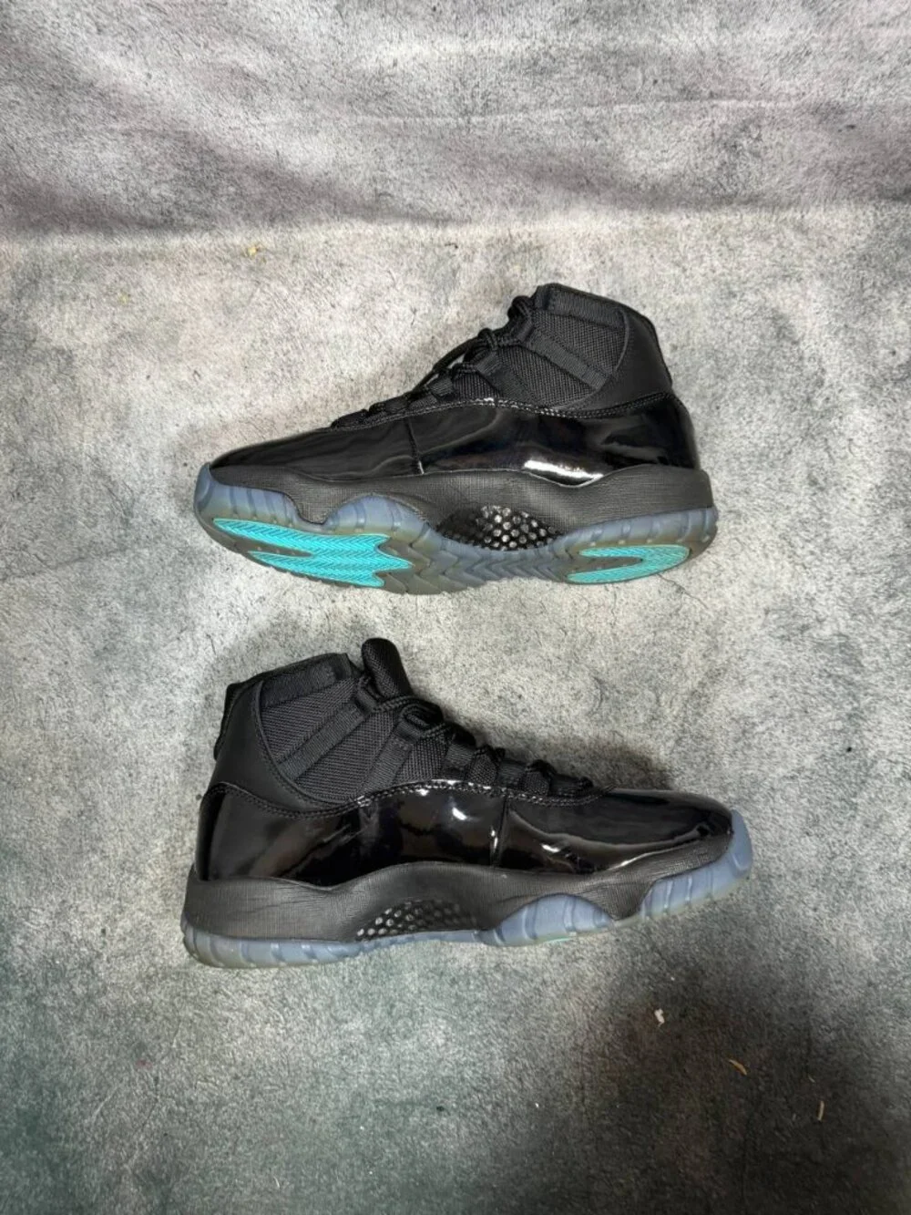 Size 8.5 | Jordan 11 Gamma Blue With Box | Pre-Owned - Picture 8 of 9